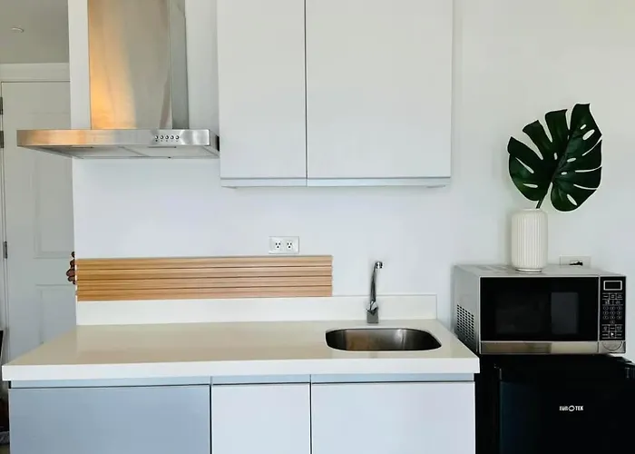 Apartment Azure Staycation By Maxan *